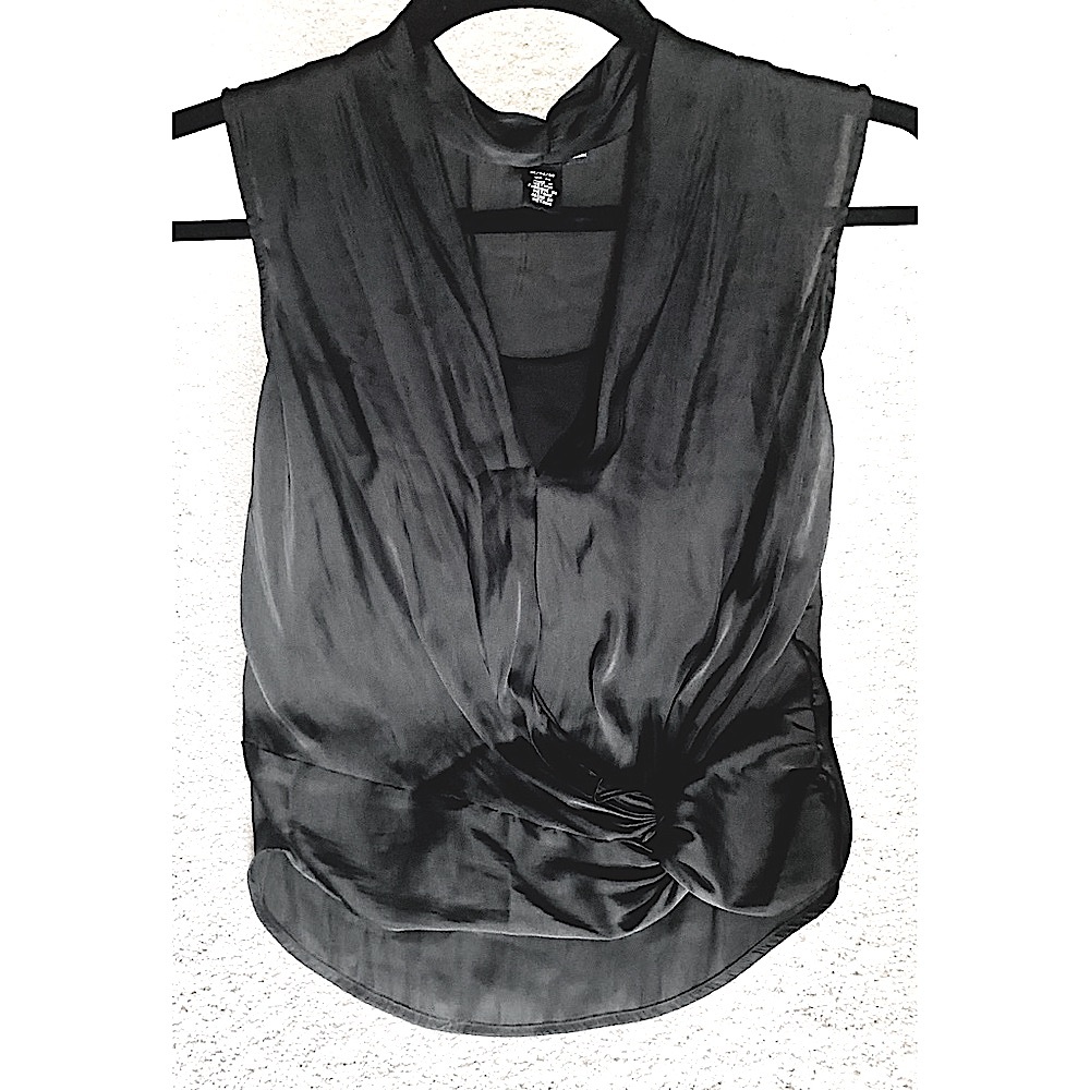 KENNETH COLE - Silky Soft Black Satin Sleeveless Top🖤 (Medium) **LIKE NEW!!!🎁** - Picture 1 of 4